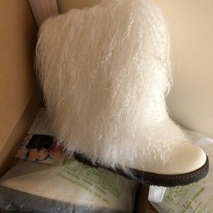 Bear paw boots